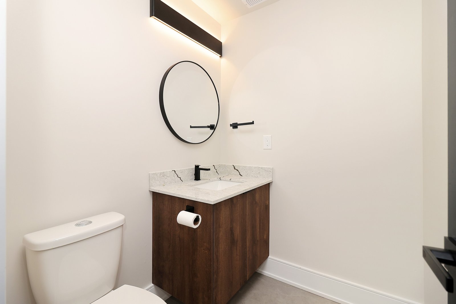 1046 Roosevelt Rd (15)