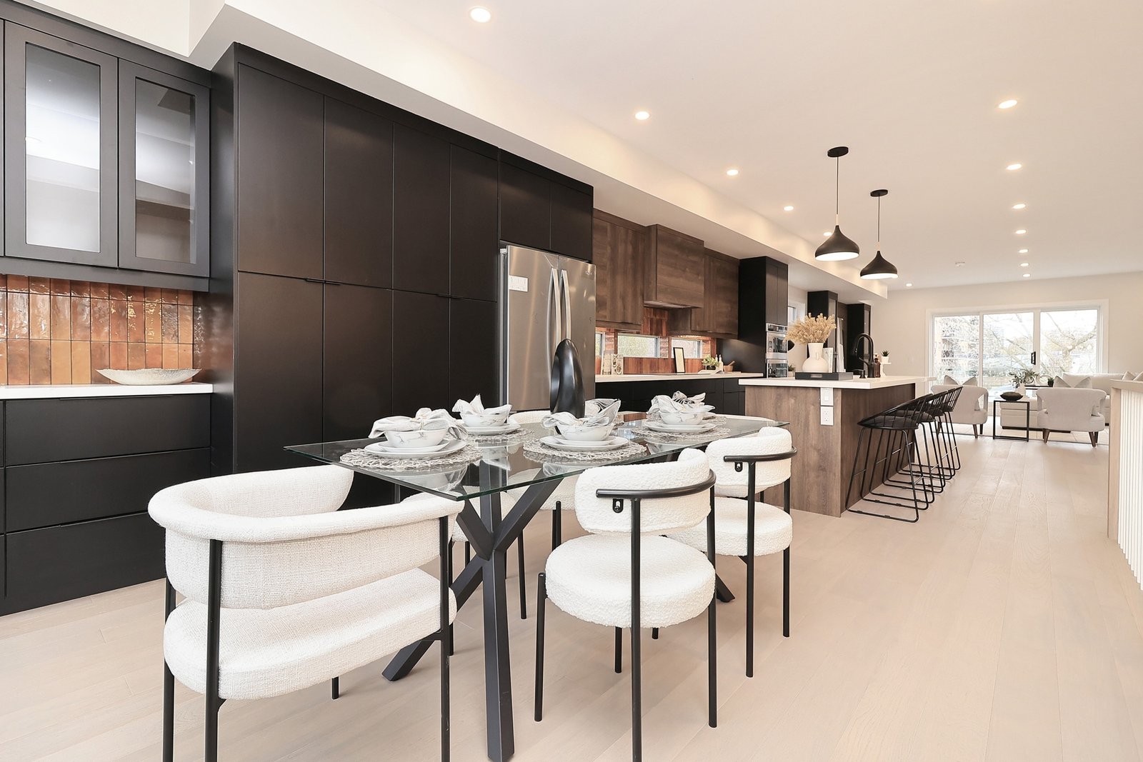 1046 Roosevelt Rd (21)