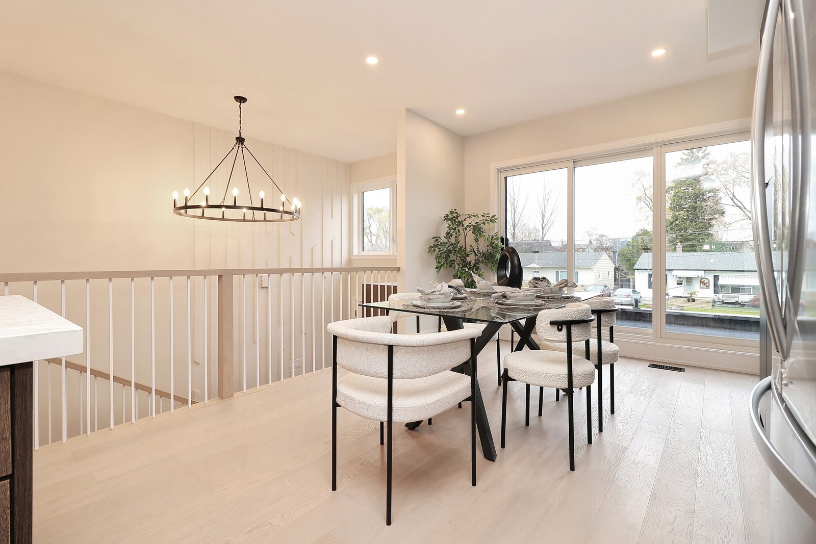 1046 Roosevelt Rd (25)