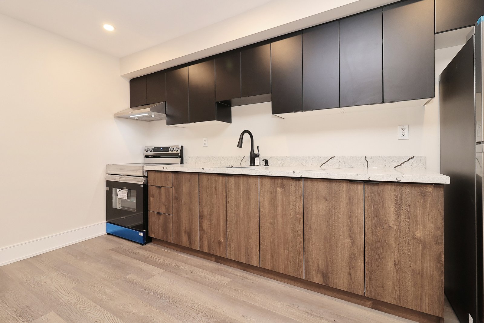 1046 Roosevelt Rd (37)