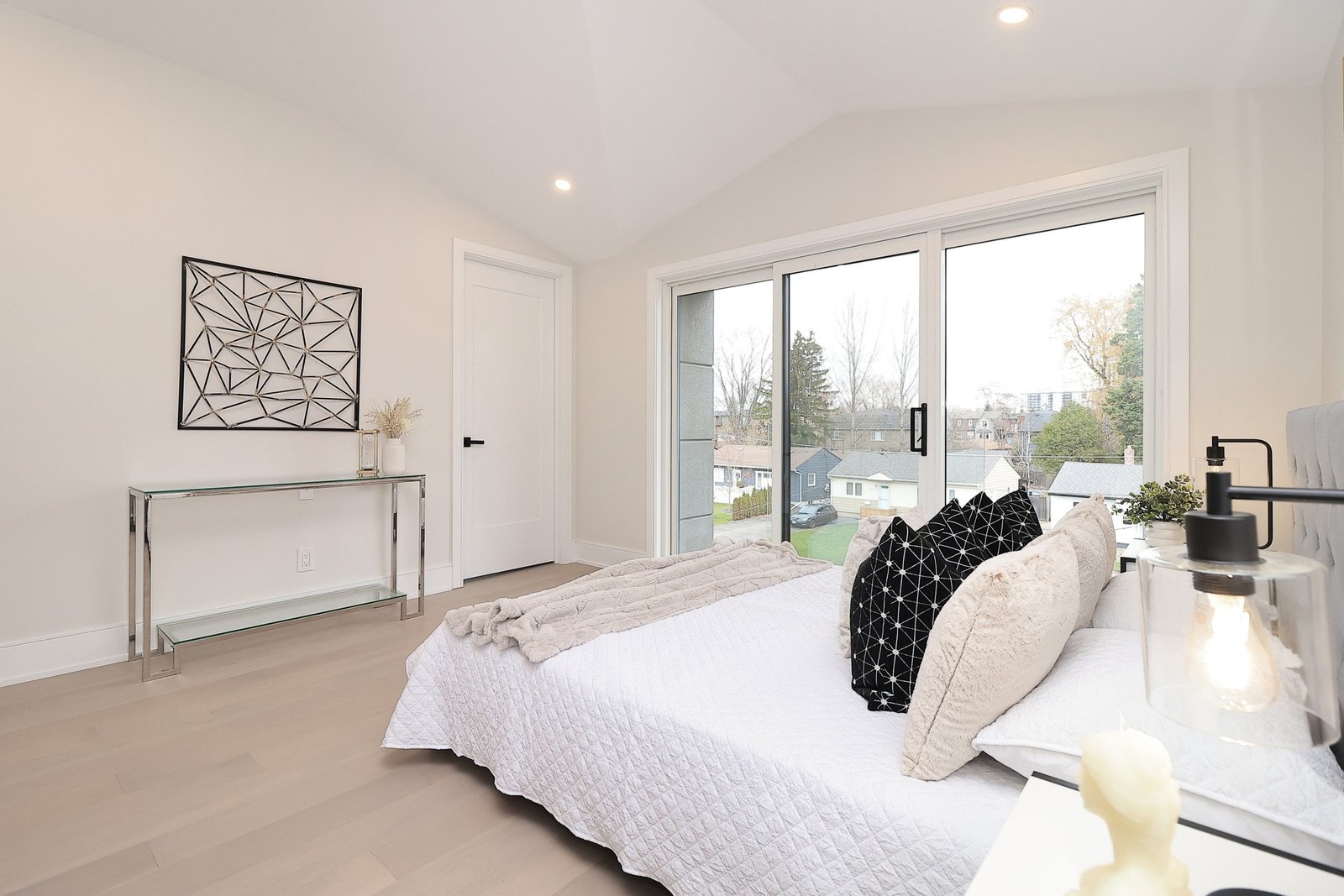 1046 Roosevelt Rd (42)