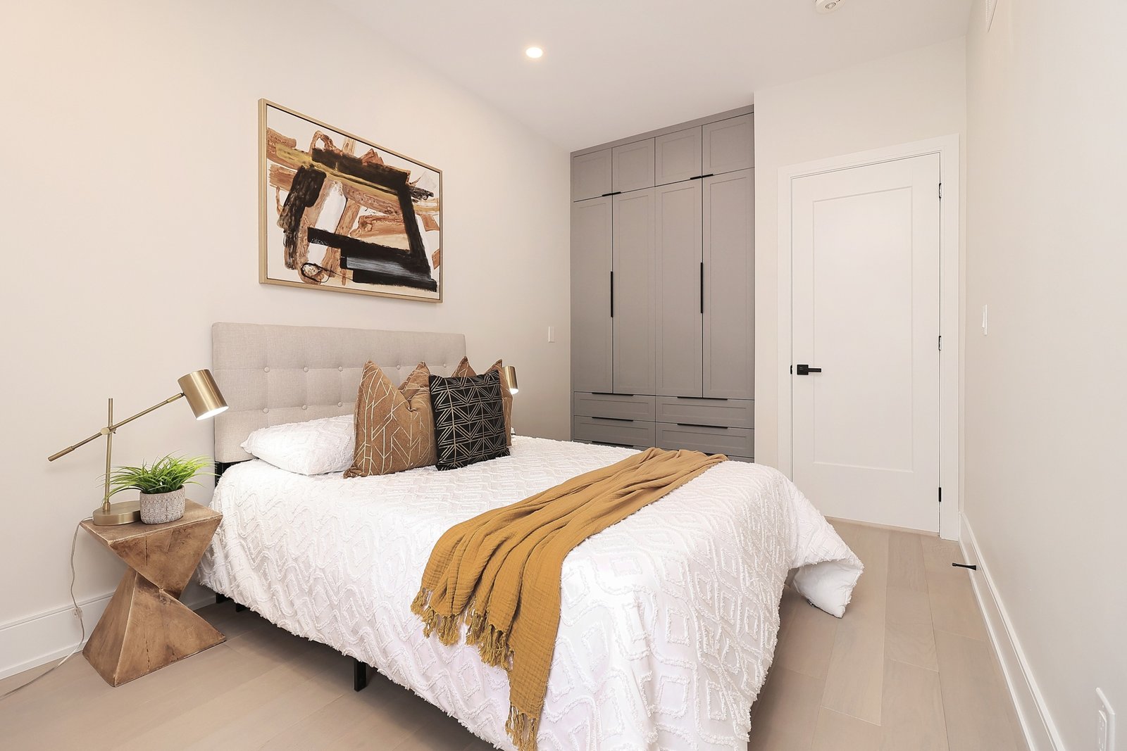 1046 Roosevelt Rd (50)